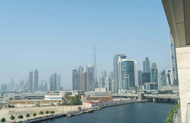 StayShort - Elegant unit in Al Wasl sleeps 4 with Canal Views