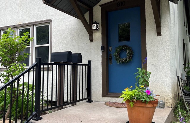 Steps from beautiful downtown Stillwater! Charming 2-bedroom+ historic home.