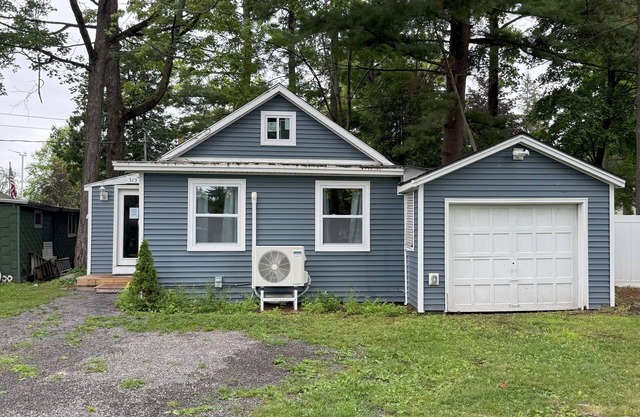 Steps to Beach - 3BR-2BA Gem!