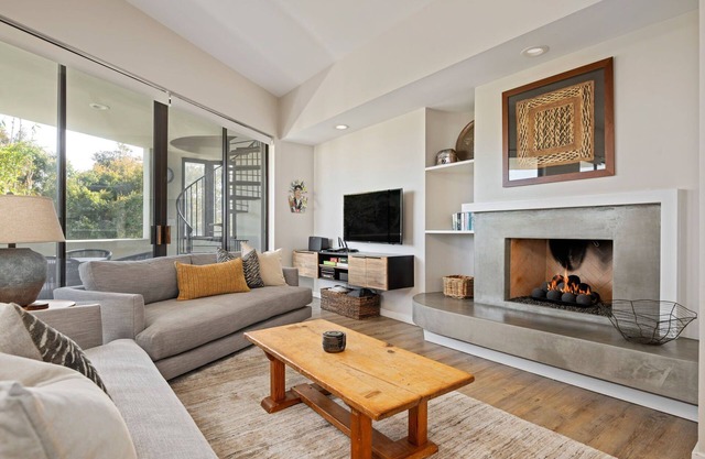 Steps to Beach - Padaro Lane Beach House