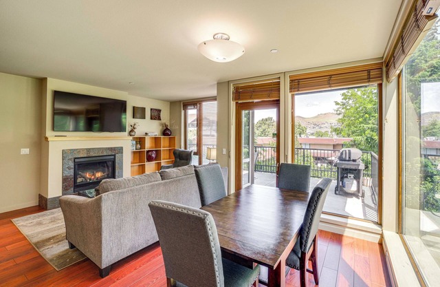 Steps to Lake Chelan: Condo w/Resort Amenities!