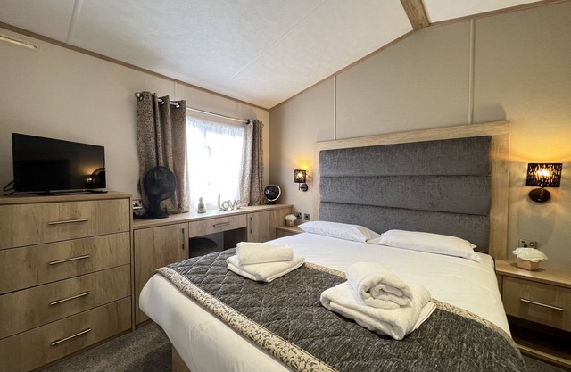 Stewart Resort Lodge 3 is a beautiful lodge at a short drive to St Andrews