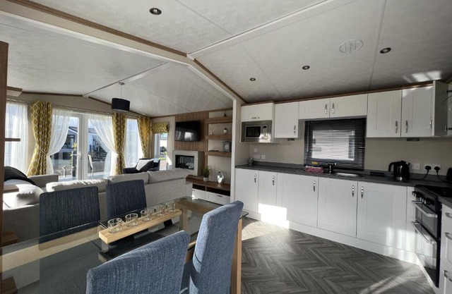 Stewarts Resort Lodge 1