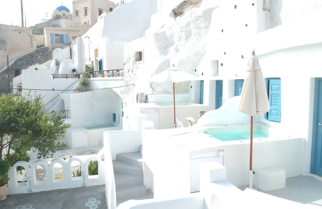 Stoa Cave Villas
