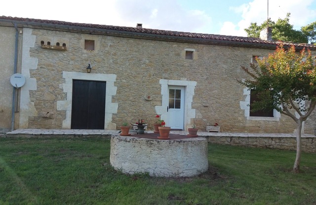 Stone house in the countryside 2 bed.