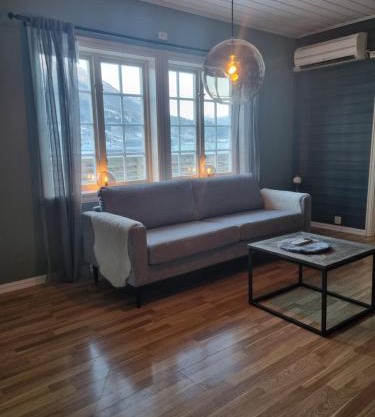 Stor leilighet med 4 senger sentralt i Førde