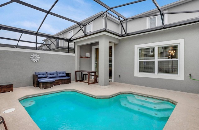 Storey Lake-CLOSEST RESORT TO DISNEY-FREE RESORT FACILITIES -MODERN-FREE WIFI