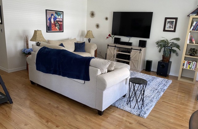 Stuart condo 2/2 Short Term Stay 3 mo+