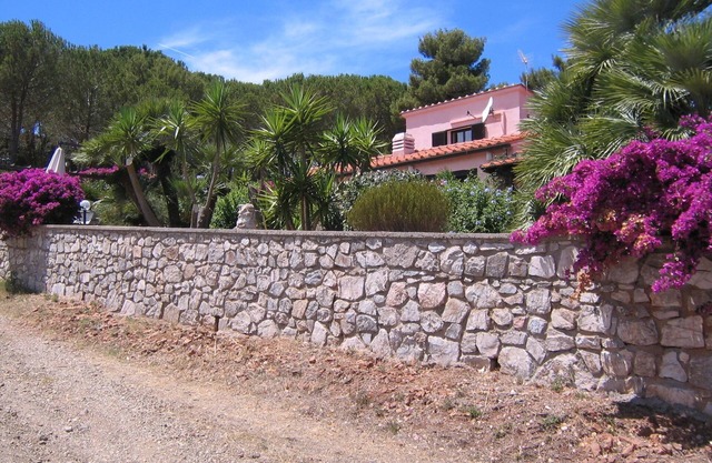Studio/Apartment An in Country House/Porto Azzurro