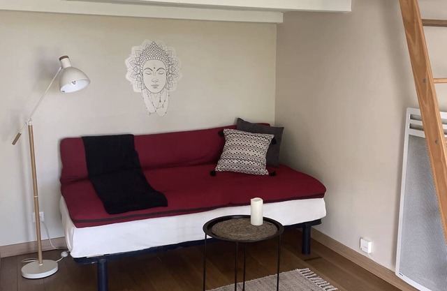 Studio 2-3 Personnes, au Calme, Économique. Une Petite Terrasse Très Agréable