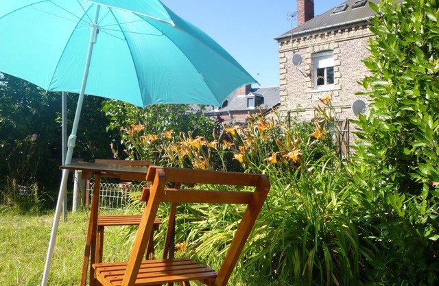 Studio 27m² for 2 with WIFI + garden + barbecue + shed for storing bicycles