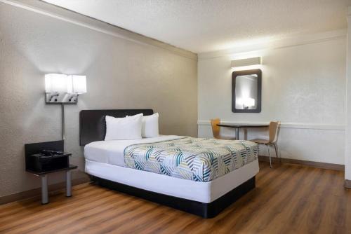 Studio 6 Beaumont, TX