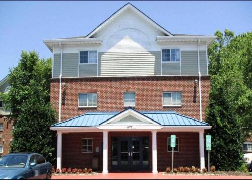 Studio 6-Hampton, VA - Langley AFB Area