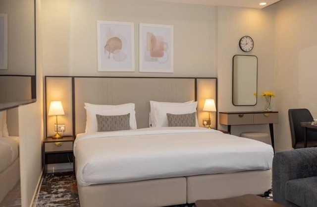 Studio Apartment Near Century Mall By E R