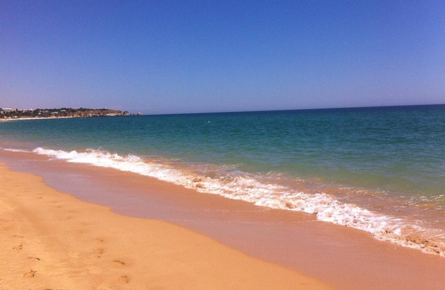 Studio apartment, refurbished, with balcony and sea view, perfect for couples.