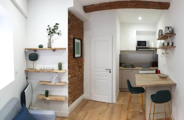 STUDIO CHARMANT-CONFORT-HYPERCENTRE-METRO-WIFI