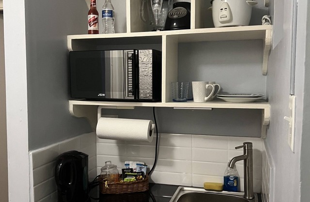 Studio Chateau - Manor Park, Kingston 8