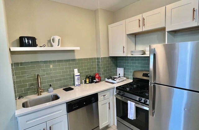 Studio CWE near BJH, STL Zoo