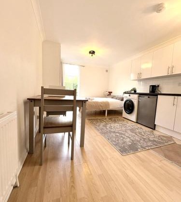 Studio Flat in West Hampstead
