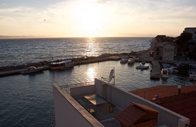 Studio flat near beach Drašnice, Makarska (AS-24869-b)