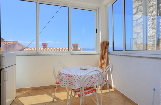 Studio flat near beach Brist, Makarska (AS-18859-b)