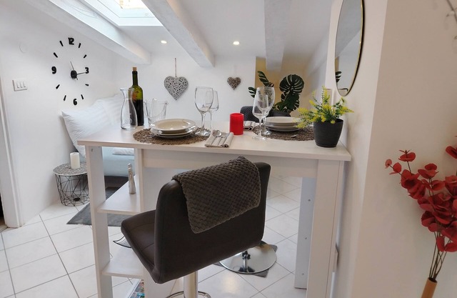 Studio flat with air-conditioning Rijeka (AS-24397-a)