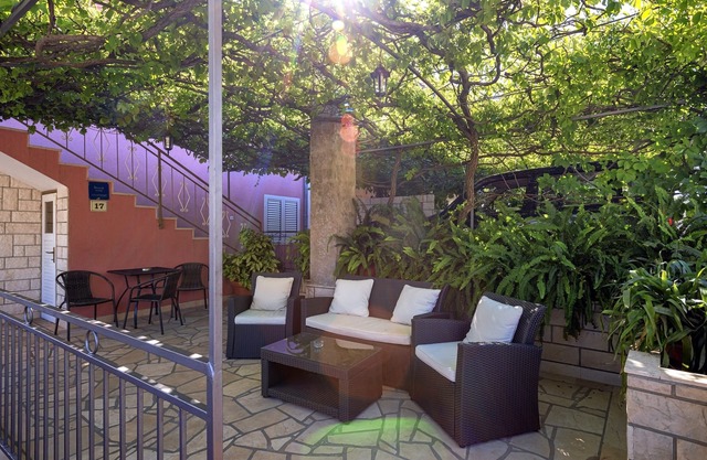 Studio flat with air-conditioning Stari Grad, Hvar (AS-8726-b)