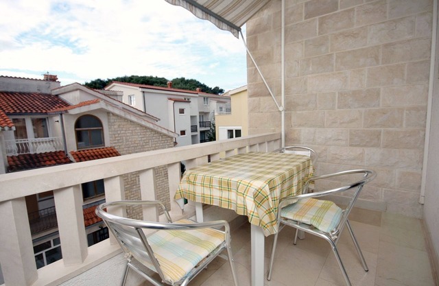 Studio flat with balcony Duće, Omiš (AS-5973-b)