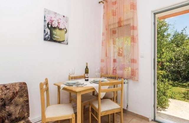 Studio flat with terrace Rijeka (AS-15932-a)