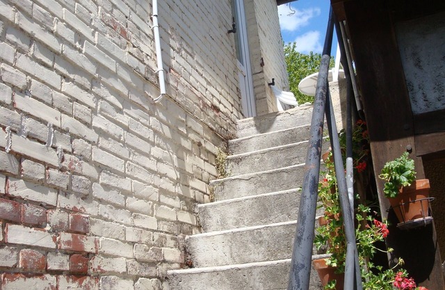 Studio Indépendant Dans Bernay ,ville au Charme . !