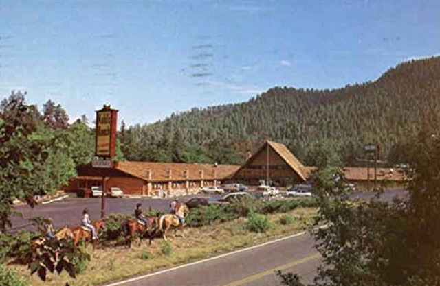STUDIO~ KOHLS RANCH LODGE~ MOUNTAIN VIEWS~ BAR/LOUNGE~ RESTAURANT~ POOL~ HOT TUB