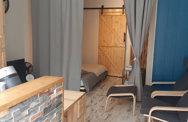 Studio located at the crossroads of the valleys of Saint Lary and Lourdes