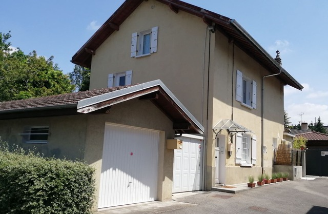 STUDIO NEAR CUSTOMS MOELLSULAZ GAILLARD