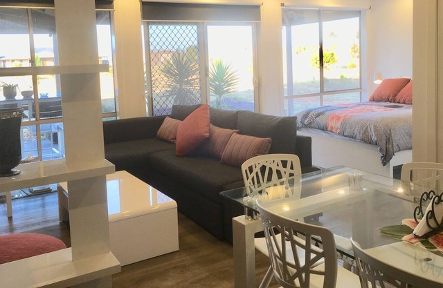 Studio New and Modern Self-catering