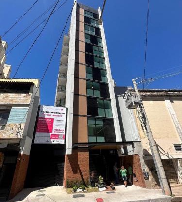 Studio Novo com ar ao lado da Igreja São Mateus