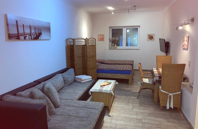 Studio 'Tollense Hus - Mitte' with Shared Terrace and Wi-Fi