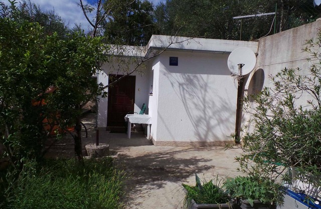 Studio with garden, only 30m from the sea
