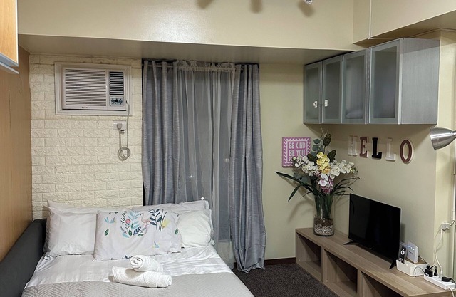 StudioCo - Tagaytay Staycation with AC, WiFi & Netflix access accessible
