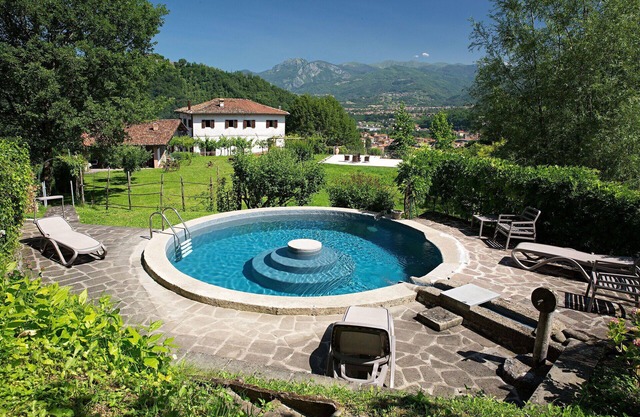 Stunning private villa for 6 guests with WIFI, private pool, TV, patio and panoramic view