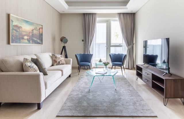 Stunning 3BR With Study in Downtown Dubai