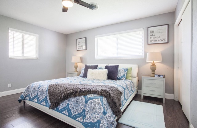 STUNNING 4/3 W PRIVATE POOL IN HOLLYWOOD , FREE PARKING