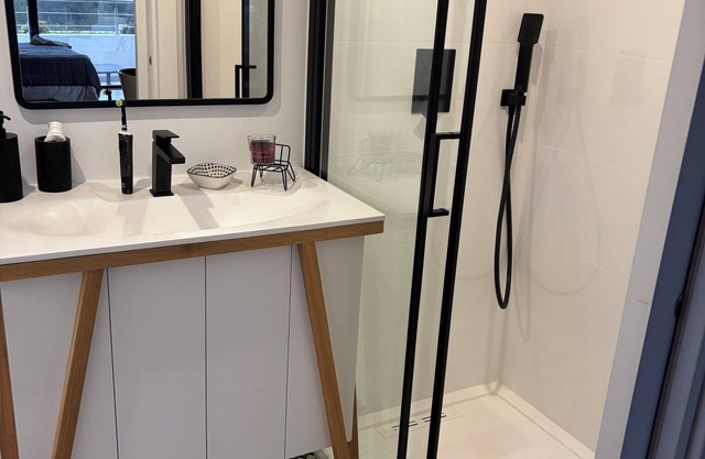 Stunning 4 Bedroom Villa with Sea Views Sleep 10