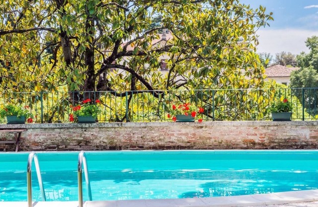 Stunning 6-Bed private Villa with pool near Venice