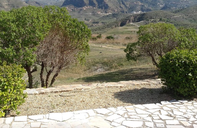 STUNNING AND PEACEFUL 2 BED 2 BATH DUPLEX WITH BEAUTIFUL MOUNTAIN VIEWS