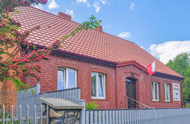 Stunning Apartment In Dominikowo