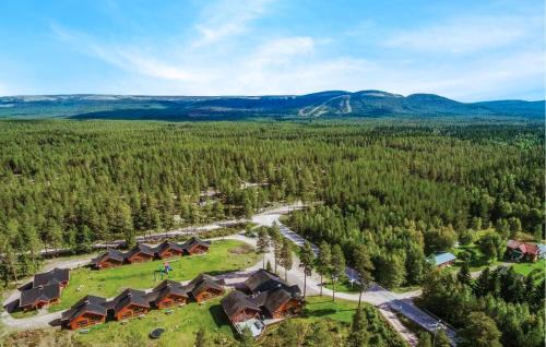 Stunning Apartment In Ljørdalen