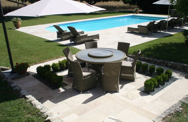 Stunning farmhouse in 15 acres, private heated pool, 6 beds & 4 baths plus annex