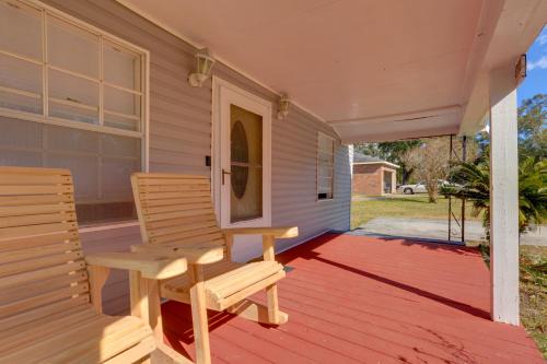 Stunning Gulfport Getaway about 1 Mi to the Beach