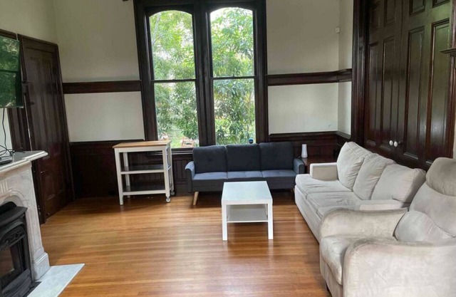 Stunning Historic House - Near Campus!