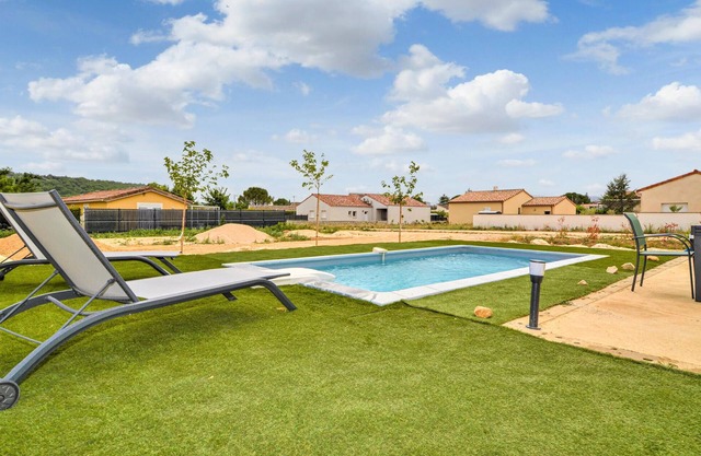 Stunning home in Vallon-Pont-d'Arc